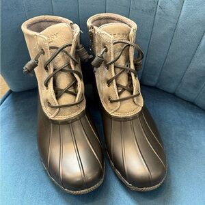 Sperry Saltwater Duck Boots Grey/Black Size 6
